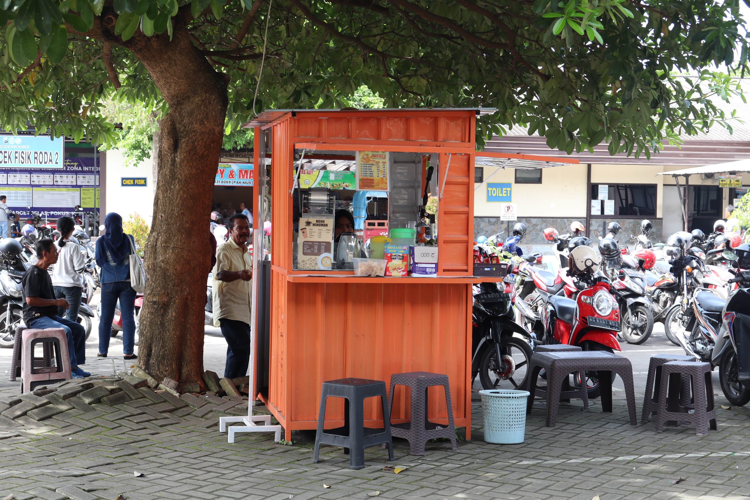Stand Container 2